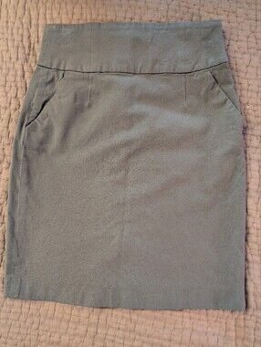 Pencil Skirt In Gray By Banana Republic